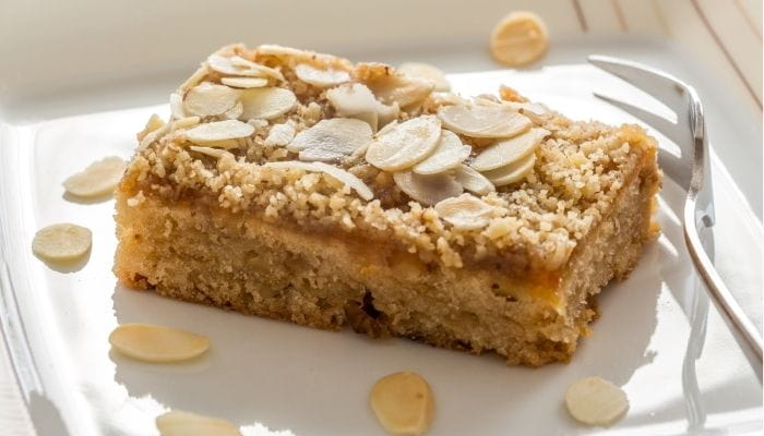 Apple Cake with Almonds