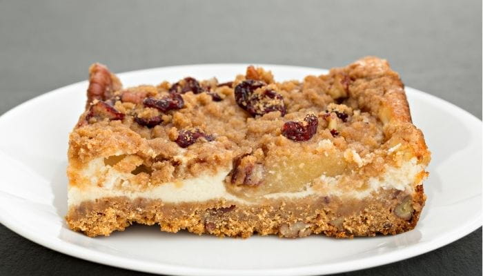 Apple Cheesecake Bars