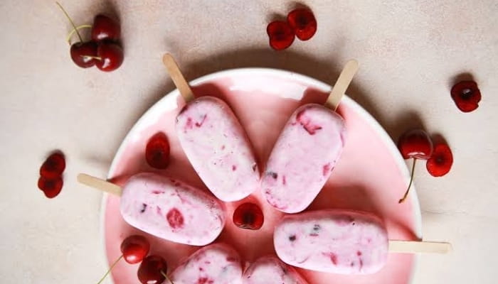 Cherry Cheesecake Popsicles