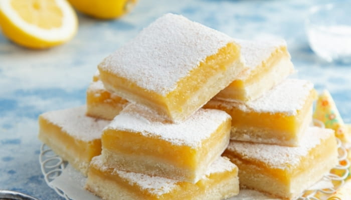 Lemon Cheesecake Bars
