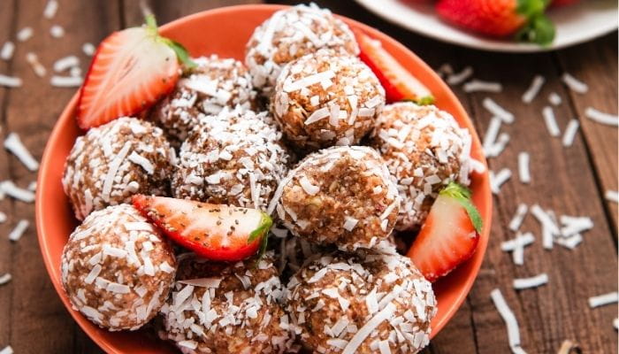 No-Bake Strawberry Almond Energy Balls