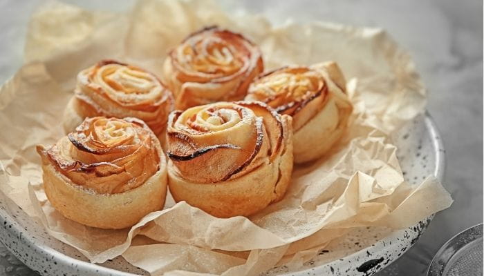 Puff Pastry Apple Roses