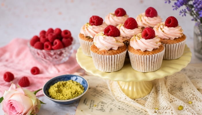Raspberry Pistachio Cupcakes