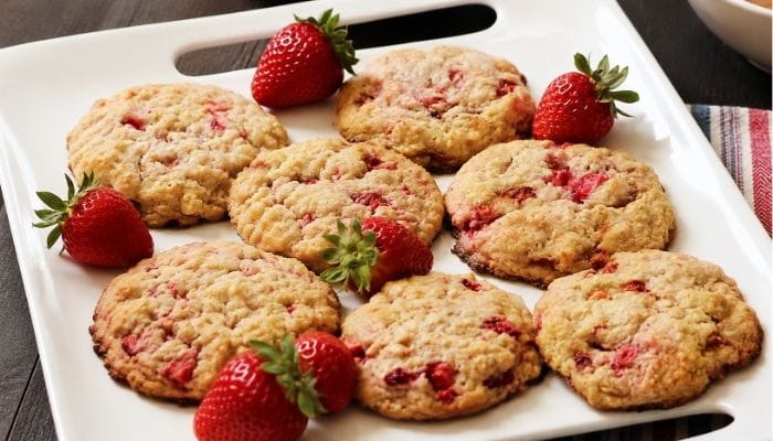 Strawberry Oatmeal Cookies
