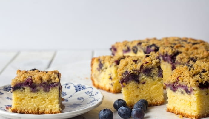 Blueberry Crumble Cake