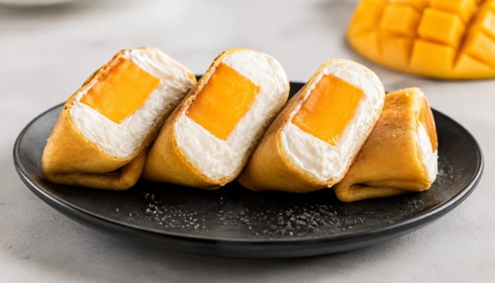 Hong Kong Style Mango Pancakes